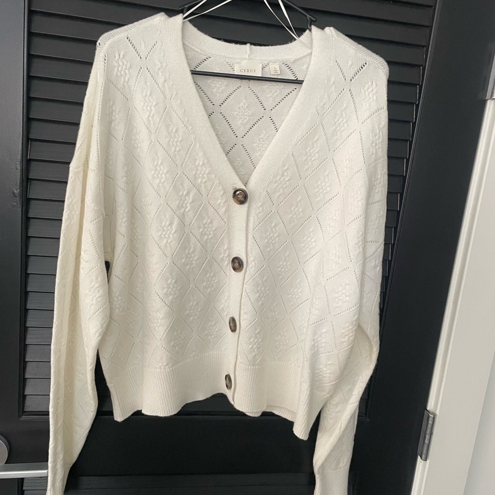 Cyrus Women's Ivory Button-Up Cardigan